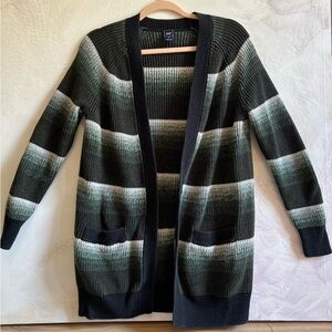 GAP Black and Green Plaid Cardigan Medium